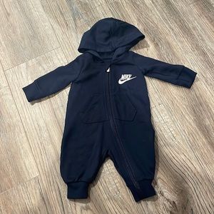 Newborn Nike outfit